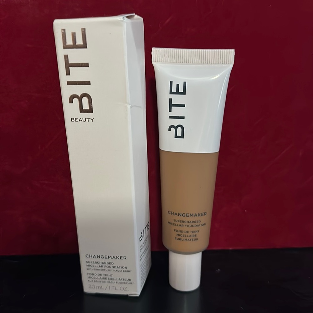 Bite beauty Changemaker supercharged micellar foundation in T135